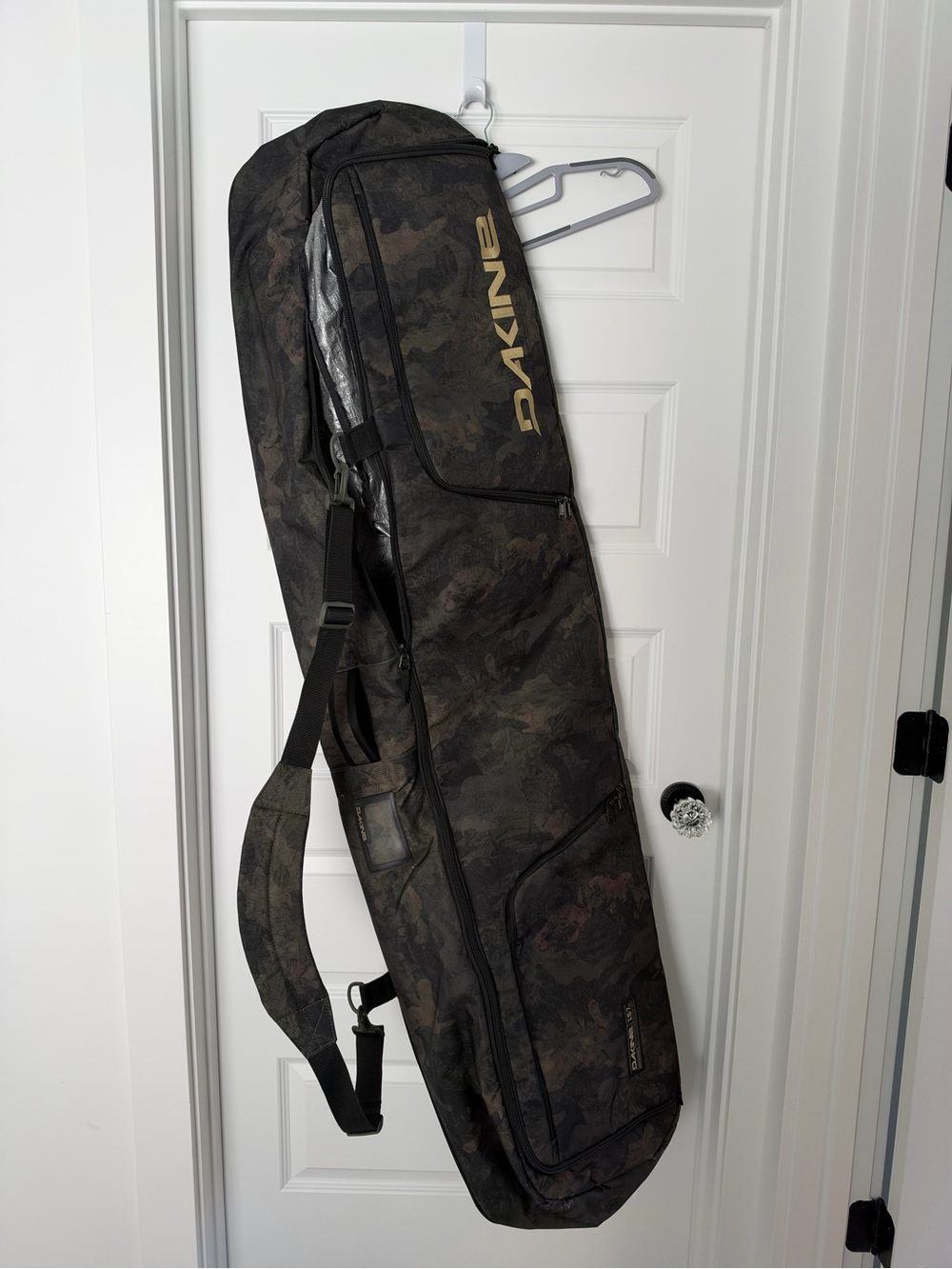 Dakine 157 snowboard bag